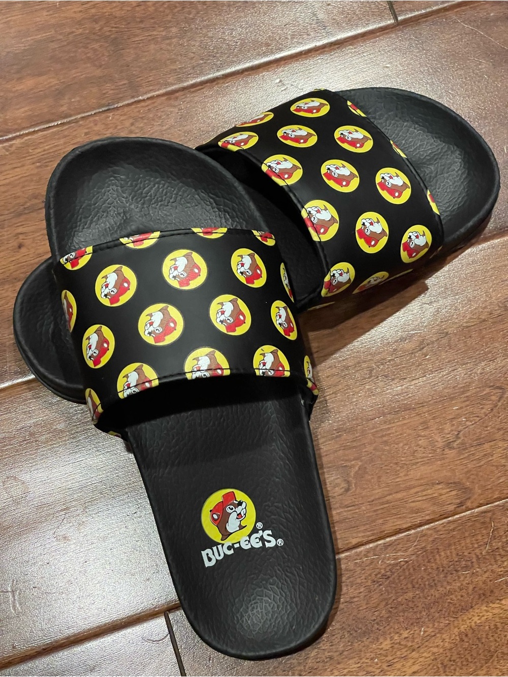 BUC-EE’S 🦫✨ Women’s Black Logo Pool Slide Sandals Size 38 / 7.5